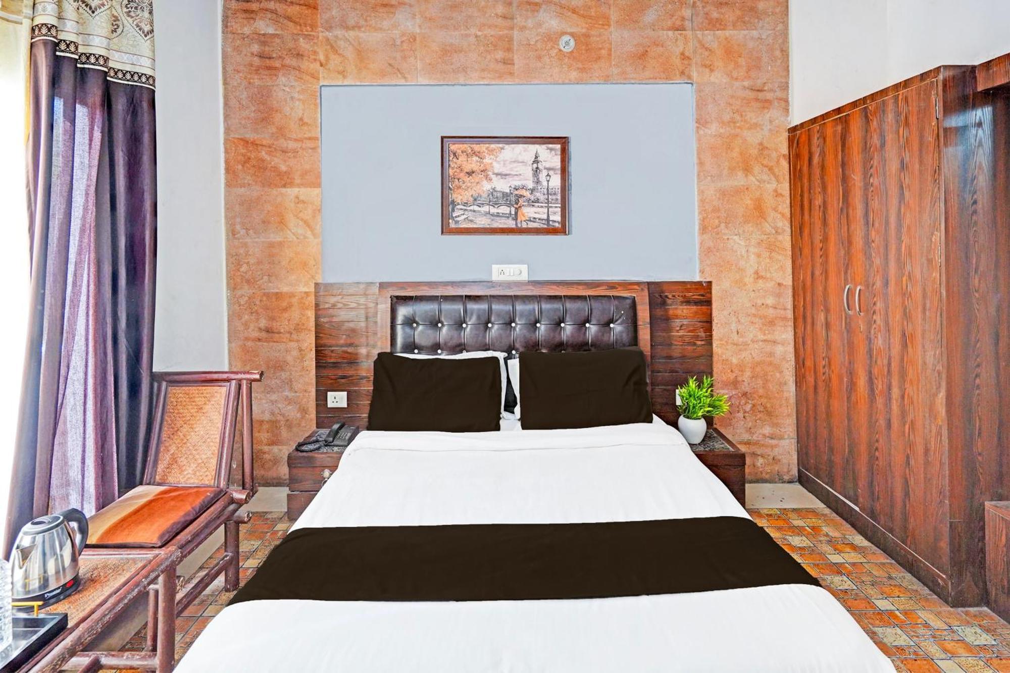 Super Hotel O Palm เดห์ราดุน ภายนอก รูปภาพ
